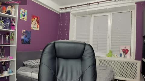 Snapshot of sweet_peach__ chatting on May 2026 07:45:02 PM kira online show from May 2026 07:45:02 PM
