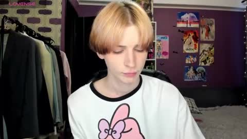Snapshot of sweet_peach__ chatting on June 2026 05:37:01 PM kira online show from June 2026 05:37:01 PM
