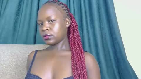 Snapshot of sweet_peachiee chatting on March 2026 11:29:02 PM sweet peachy online show from March 2026 11:29:02 PM