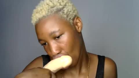 Snapshot of sweet_pussy04 chatting on June 2026 05:17:01 PM sweet girl online show from June 2026 05:17:01 PM