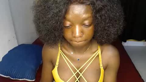 Snapshot of sweet_sherie chatting on October 2025 12:44:01 AM ellanah Tracie online show from October 2025 12:44:01 AM