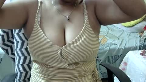 Snapshot of sweet_shivani chatting on August 2026 06:18:01 PM sweet_shivani online show from August 2026 06:18:01 PM