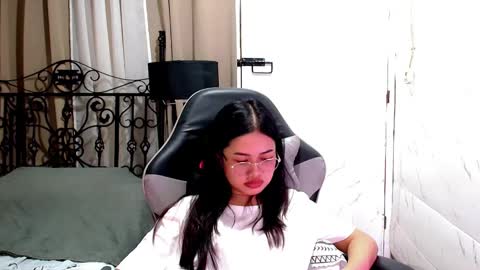 Leah online show from December 2025 08:21:01 AM