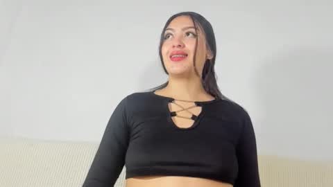 sweet_sophie_7 online show from January 2025 02:09:01 AM