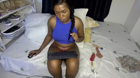 Nina online show from November 2025 11:31:01 AM