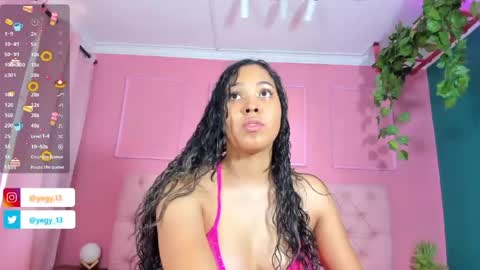 Snapshot of sweet_starxx chatting on May 2026 08:38:01 PM Yeileen online show from May 2026 08:38:01 PM