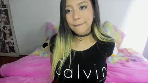 Snapshot of sweet_stephaniee chatting on October 2025 01:53:02 AM online show from October 2025 01:53:02 AM