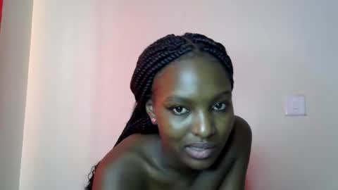 sweet_strawberina online show from April 2026 12:51:02 PM
