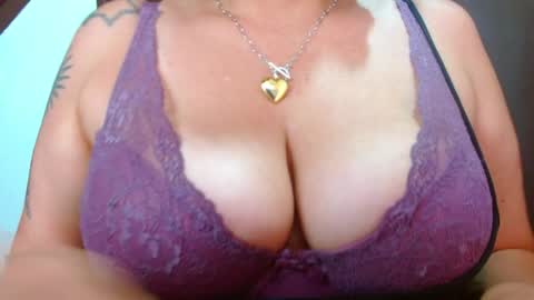 Snapshot of sweet_tammyy chatting on May 2026 02:24:02 PM tammy IG stammy 36 online show from May 2026 02:24:02 PM