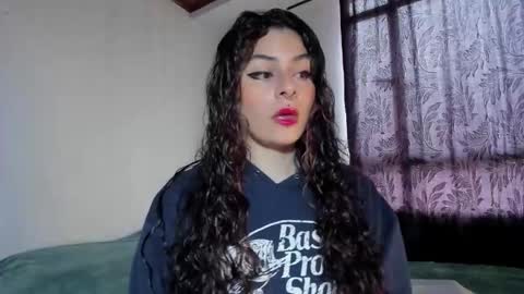 Snapshot of sweet_tattoolady chatting on January 2026 12:10:01 PM sweet_tattoolady online show from January 2026 12:10:01 PM