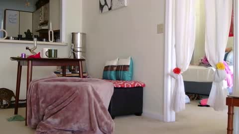 Heidi Brenner - Please check bio for schedule  FAQ online show from October 2025 02:05:02 PM