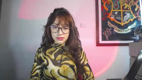 sweet_venus4 online show from September 2025 03:06:01 PM