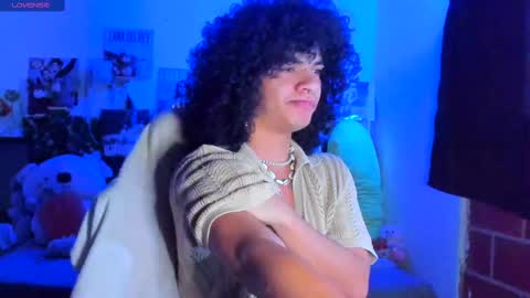 Steven independent model online show from March 2025 11:29:02 AM