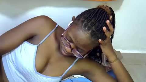 sweet_zarah online show from March 2026 01:43:02 AM