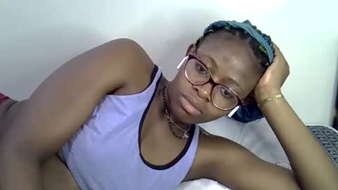 Snapshot of sweet_zarah chatting on May 2026 01:14:02 AM sweet_zarah online show from May 2026 01:14:02 AM