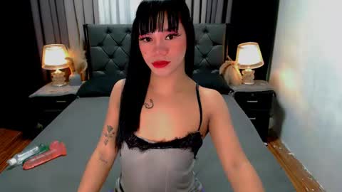 Snapshot of sweet_zoey12 chatting on June 2026 09:36:01 AM bea takashi online show from June 2026 09:36:01 AM