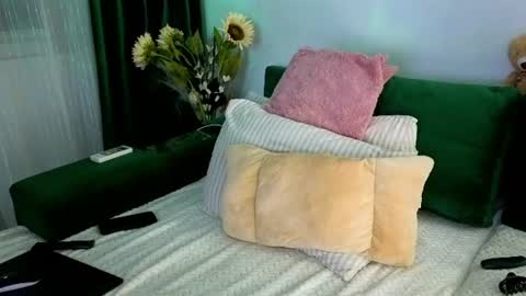 Snapshot of sweetania_ chatting on June 2026 08:17:01 PM Ania online show from June 2026 08:17:01 PM
