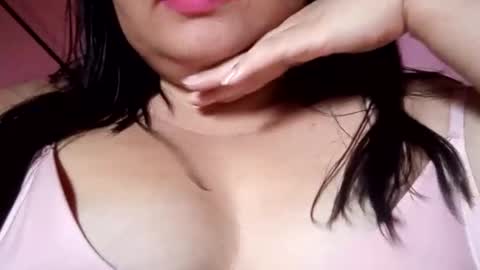 Snapshot of sweetapple808216 chatting on December 2024 06:21:01 PM sweetapple808216 online show from December 2024 06:21:01 PM