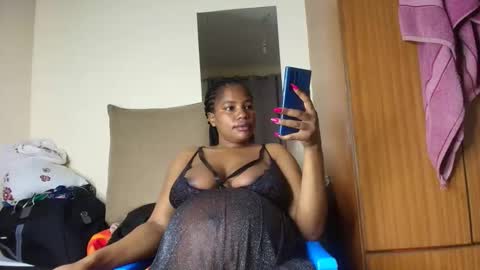 Sweetateka online show from December 2025 05:21:01 PM