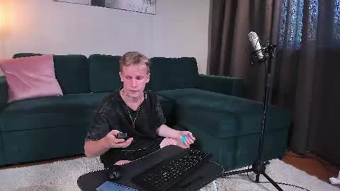 your Alex  online show from June 2026 09:25:01 AM