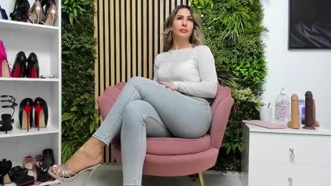 Cherry online show from December 2025 07:06:01 AM