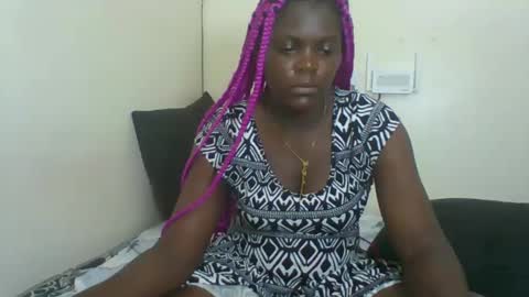 Snapshot of sweetdarkskin chatting on February 2025 04:22:02 PM CLARIS online show from February 2025 04:22:02 PM