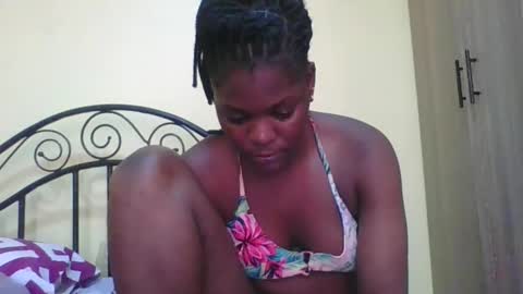 Snapshot of sweetdarkskin chatting on October 2025 12:57:02 PM CLARIS online show from October 2025 12:57:02 PM