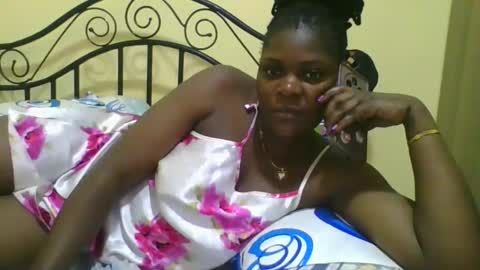 Snapshot of sweetdarkskin chatting on October 2025 06:58:02 AM CLARIS online show from October 2025 06:58:02 AM