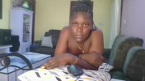 Snapshot of sweetdarkskin chatting on April 2026 07:02:02 AM CLARIS online show from April 2026 07:02:02 AM