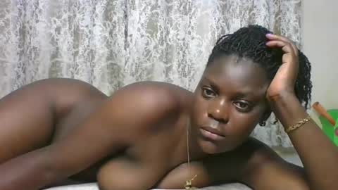 Snapshot of sweetdarkskin chatting on May 2026 09:32:01 PM CLARIS online show from May 2026 09:32:01 PM