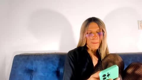 Amelia online show from February 2025 09:05:02 PM