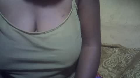 Snapshot of sweetdivah2 chatting on July 2026 12:53:02 AM divinah online show from July 2026 12:53:02 AM