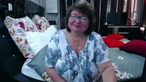 Snapshot of sweetestmilf4you chatting on April 2026 08:57:02 PM sweetestmilf4you online show from April 2026 08:57:02 PM
