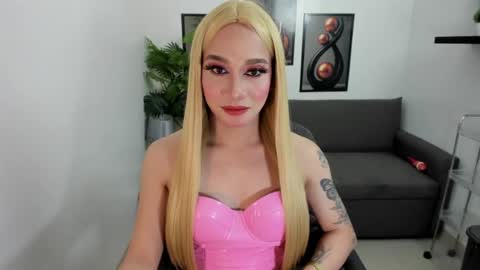 Snapshot of sweeteverdeen chatting on June 2026 06:12:01 PM sweetkatniss online show from June 2026 06:12:01 PM