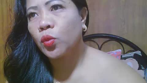 Snapshot of sweeteyes69xx chatting on June 2026 05:00:02 PM sweeteyes69xx online show from June 2026 05:00:02 PM