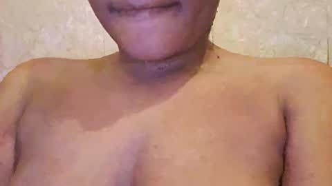 Snapshot of sweetgirl23232 chatting on January 2025 09:12:01 PM Sandy online show from January 2025 09:12:01 PM