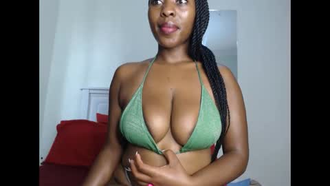 Snapshot of sweetice_01 chatting on February 2026 05:13:02 AM euny online show from February 2026 05:13:02 AM