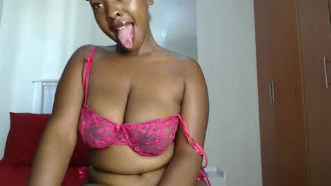 Snapshot of sweetice_01 chatting on February 2026 05:45:01 AM euny online show from February 2026 05:45:01 AM