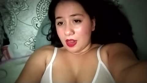 Snapshot of sweetie__annie chatting on February 2025 03:56:02 AM Ana Mara  i cant Make noise My family is here  online show from February 2025 03:56:02 AM