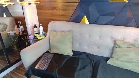 violeta online show from November 2025 11:10:02 AM