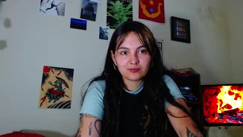 Snapshot of sweetie_maryy chatting on January 2025 06:28:01 PM Maria  my insta sweetie maryy   online show from January 2025 06:28:01 PM