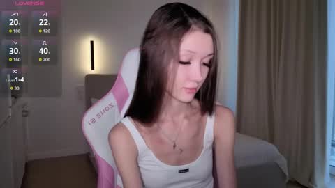 Snapshot of sweetiebones chatting on June 2026 02:51:01 AM bratty gf online show from June 2026 02:51:01 AM