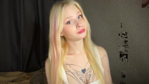 sweetie Lisa3 online show from December 2024 04:01:02 AM