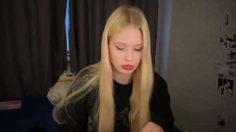 sweetie Lisa3 online show from January 2025 11:10:02 AM