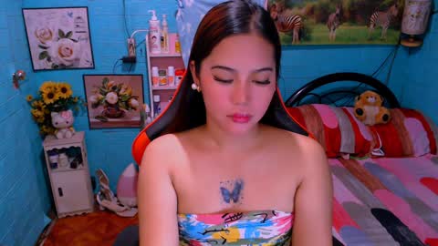 Nicole online show from January 2025 04:47:01 AM