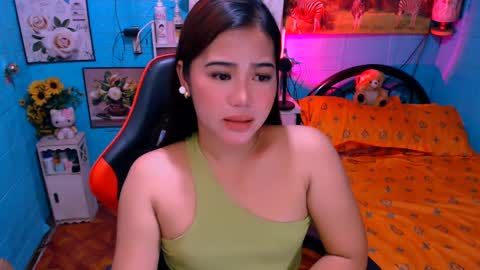 Nicole online show from February 2025 02:21:01 PM