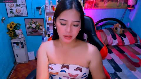 Nicole online show from February 2025 09:12:01 PM