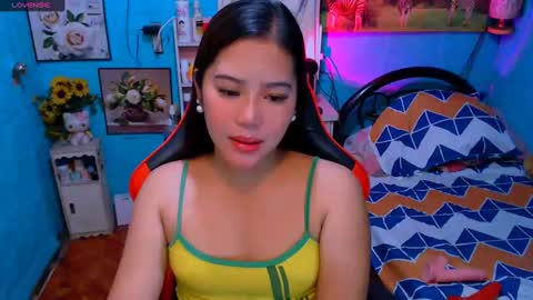 Nicole online show from March 2025 12:21:01 AM