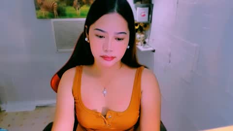 Nicole online show from October 2025 02:06:02 AM