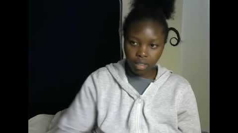Snapshot of sweetkirrie chatting on May 2026 01:48:02 PM sweetkirrie online show from May 2026 01:48:02 PM